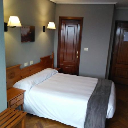Albergue Hostal Sao Telmo ตุย ภายนอก รูปภาพ