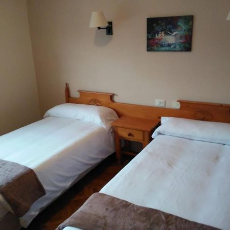 Albergue Hostal Sao Telmo ตุย ภายนอก รูปภาพ