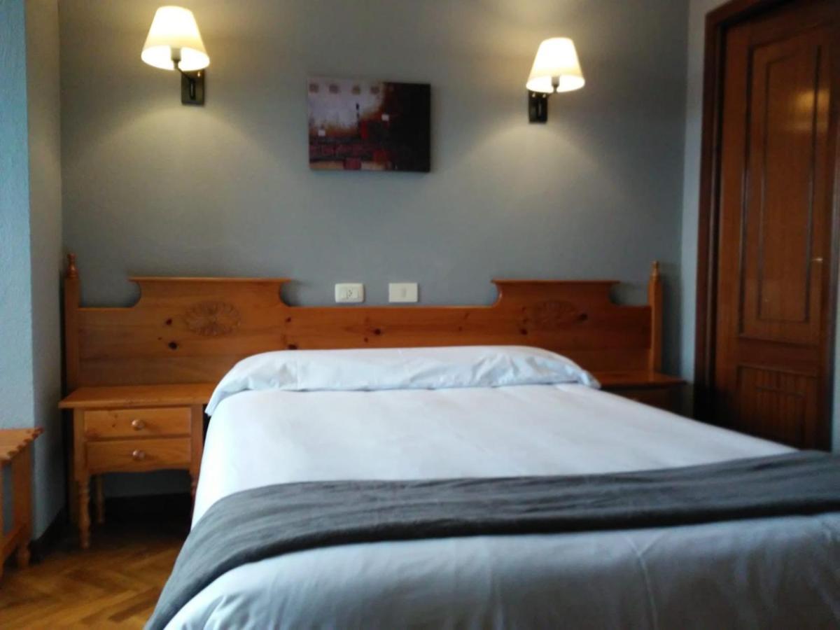 Albergue Hostal Sao Telmo ตุย ภายนอก รูปภาพ